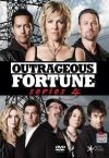 Portada de Outrageous Fortune: Temporada 4
