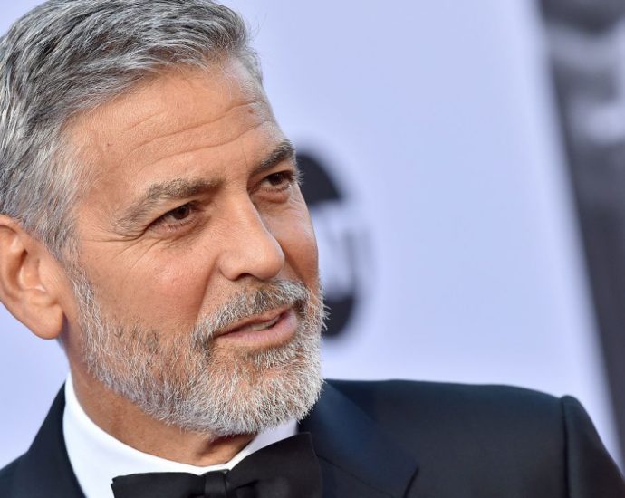 The Department, George Clooney dirigirá la serie remake de Le Bureau - Undercover